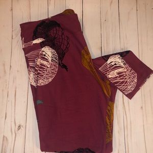 LuLaRoe Tall & Curvy Leggings